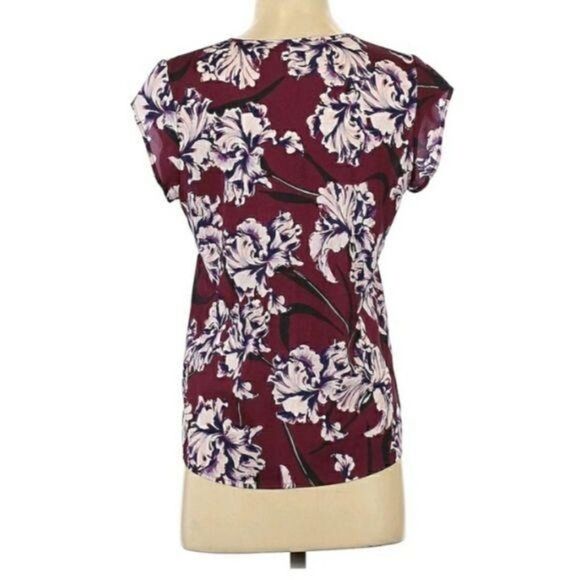 Ivanka Trump Top Split Collar Cap Sleeve Ruched Floral Print Maroon Sz XS - Picture 2 of 2